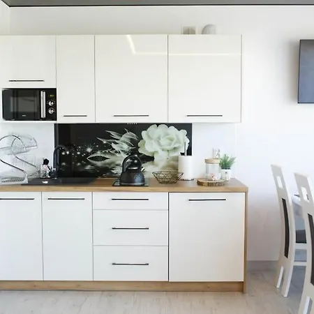 Scarlet Apartment